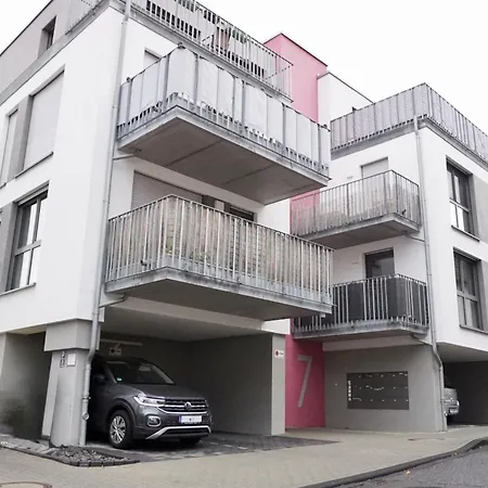 Gemütliches Mosel I 1 Schlafzimmer I Balkon I Kostenloser Parkplatz I Mosel Nah * Koblenz (Rhineland-Palatinate)
