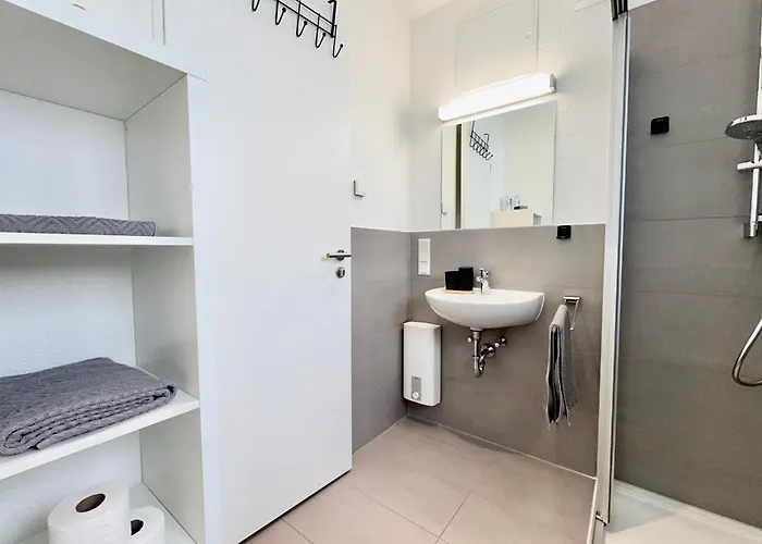 Gemütliches Mosel I 1 Schlafzimmer I Balkon I Kostenloser Parkplatz I Mosel Nah * Koblenz (Rhineland-Palatinate)